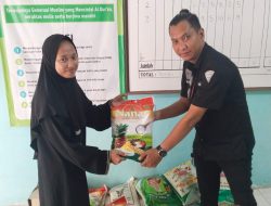 HUT RI Jadi Momen Berbagi, NGO KMPL Metro Bagikan Puluhan Paket Sembako & Santunan